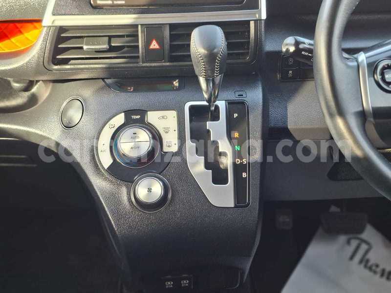 Big with watermark toyota sienta arusha import dubai 32024