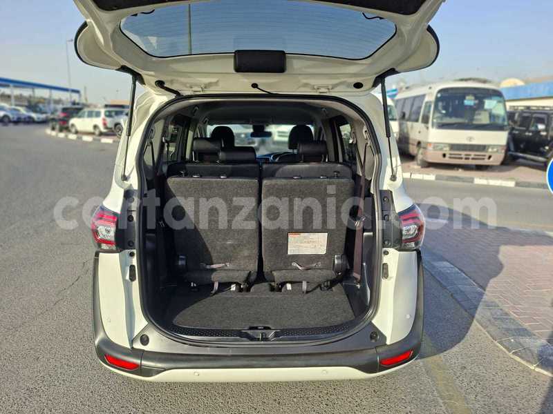 Big with watermark toyota sienta arusha import dubai 32024
