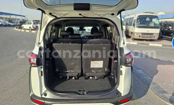 Buy Import Toyota Sienta White Car in Import - Dubai in Arusha Buy Import Toyota Sienta White Car in Import - Dubai in Arusha
