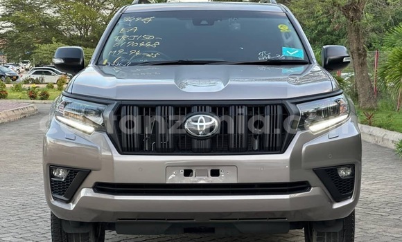 Nunua Imported Toyota Land Cruiser Prado Nyingine Gari ndani ya Dar es Salaam nchini Dar es Salaam