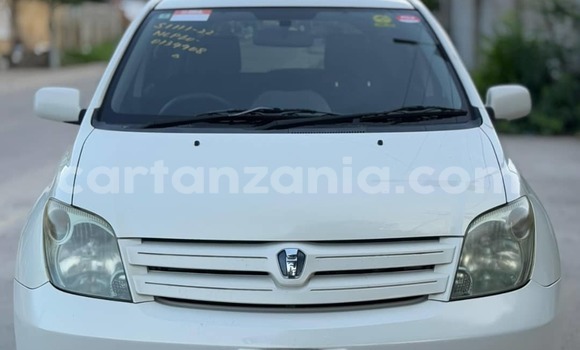 Buy New Toyota IST White Car in Dar es Salaam in Dar es Salaam
