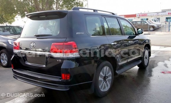 Nunua Imported Toyota Land Cruiser Nyeusi Gari ndani ya Import - Dubai nchini Arusha Nunua Imported Toyota Land Cruiser Nyeusi Gari ndani ya Import - Dubai nchini Arusha