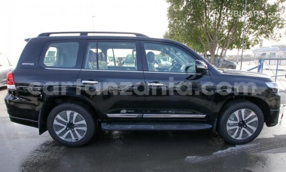 Nunua Imported Toyota Land Cruiser Nyeusi Gari ndani ya Import - Dubai nchini Arusha Nunua Imported Toyota Land Cruiser Nyeusi Gari ndani ya Import - Dubai nchini Arusha