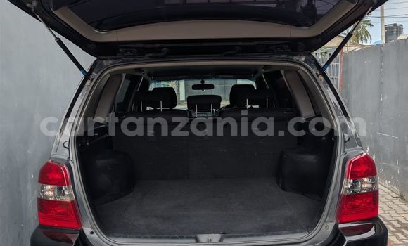 Nunua Ilio tumika Toyota Kluger Nyeusi Gari ndani ya Dar es Salaam nchini Dar es Salaam Nunua Ilio tumika Toyota Kluger Nyeusi Gari ndani ya Dar es Salaam nchini Dar es Salaam