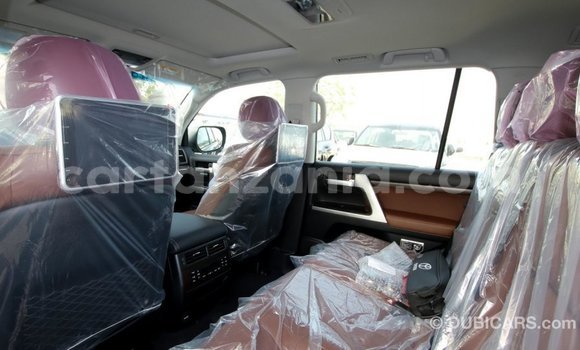 Nunua Imported Toyota Land Cruiser Nyeusi Gari ndani ya Import - Dubai nchini Arusha Nunua Imported Toyota Land Cruiser Nyeusi Gari ndani ya Import - Dubai nchini Arusha