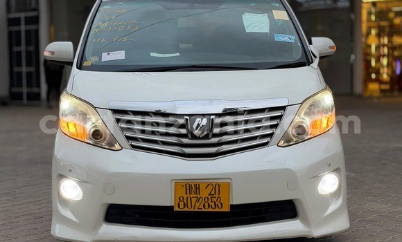 Nunua Imported Toyota Alphard Nyeupe Gari ndani ya Dar es Salaam nchini Dar es Salaam
