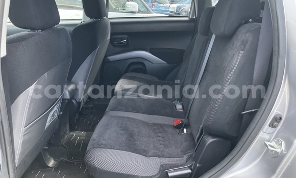 Nunua Imported Mitsubishi Outlander Fedha Gari ndani ya Dar es Salaam nchini Dar es Salaam Nunua Imported Mitsubishi Outlander Fedha Gari ndani ya Dar es Salaam nchini Dar es Salaam