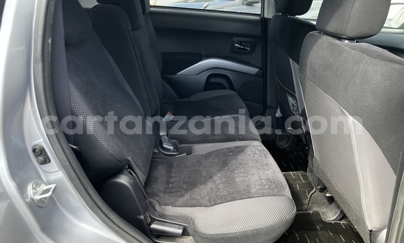 Nunua Imported Mitsubishi Outlander Fedha Gari ndani ya Dar es Salaam nchini Dar es Salaam Nunua Imported Mitsubishi Outlander Fedha Gari ndani ya Dar es Salaam nchini Dar es Salaam