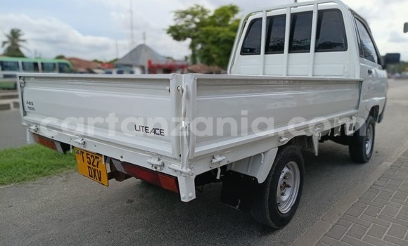 Nunua Ilio tumika Toyota Town Ace Nyeupe Gari ndani ya Dar es Salaam nchini Dar es Salaam Nunua Ilio tumika Toyota Town Ace Nyeupe Gari ndani ya Dar es Salaam nchini Dar es Salaam