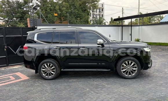 Buy Import Toyota Land Cruiser Black Car in Dar es Salaam in Dar es Salaam Buy Import Toyota Land Cruiser Black Car in Dar es Salaam in Dar es Salaam