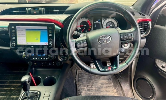 Nunua Imported Toyota Hilux Nyeupe Gari ndani ya Dar es Salaam nchini Dar es Salaam Nunua Imported Toyota Hilux Nyeupe Gari ndani ya Dar es Salaam nchini Dar es Salaam