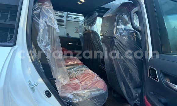Buy Import Toyota Land Cruiser White Car in Dar es Salaam in Dar es Salaam Buy Import Toyota Land Cruiser White Car in Dar es Salaam in Dar es Salaam