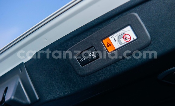 Buy Import Toyota Land Cruiser Prado White Car in Dar es Salaam in Dar es Salaam Buy Import Toyota Land Cruiser Prado White Car in Dar es Salaam in Dar es Salaam