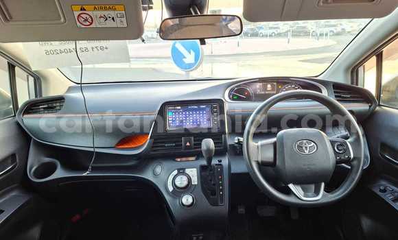 Buy Import Toyota Sienta Silver Car in Import - Dubai in Arusha Buy Import Toyota Sienta Silver Car in Import - Dubai in Arusha