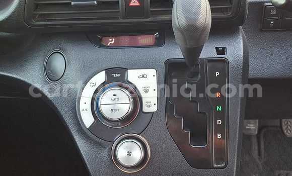 Buy Import Toyota Sienta Silver Car in Import - Dubai in Arusha Buy Import Toyota Sienta Silver Car in Import - Dubai in Arusha