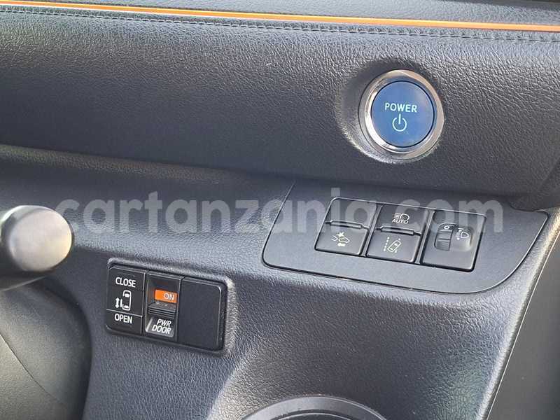 Big with watermark toyota sienta arusha import dubai 32107