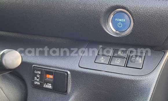 Buy Import Toyota Sienta Silver Car in Import - Dubai in Arusha Buy Import Toyota Sienta Silver Car in Import - Dubai in Arusha