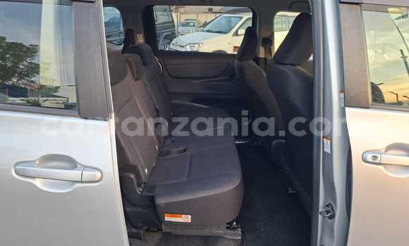 Buy Import Toyota Sienta Silver Car in Import - Dubai in Arusha Buy Import Toyota Sienta Silver Car in Import - Dubai in Arusha