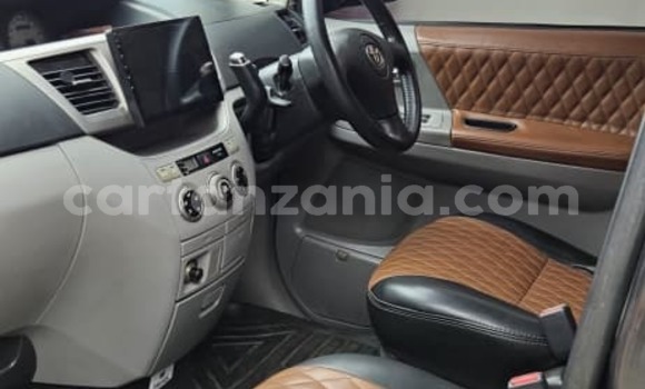 Buy Used Toyota Noah Black Car in Dar es Salaam in Dar es Salaam Buy Used Toyota Noah Black Car in Dar es Salaam in Dar es Salaam