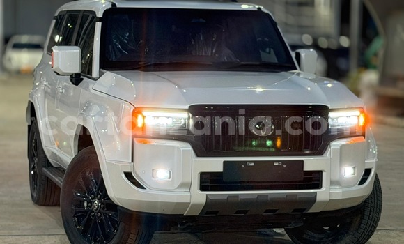 Buy Import Toyota Land Cruiser Prado White Car in Dar es Salaam in Dar es Salaam Buy Import Toyota Land Cruiser Prado White Car in Dar es Salaam in Dar es Salaam
