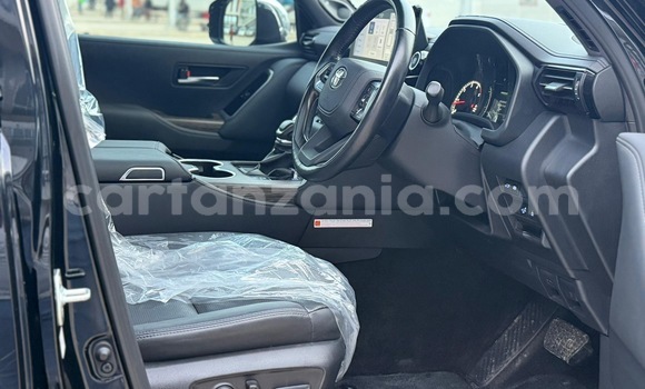 Buy Import Toyota Land Cruiser Black Car in Dar es Salaam in Dar es Salaam Buy Import Toyota Land Cruiser Black Car in Dar es Salaam in Dar es Salaam