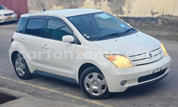 Buy Used Toyota IST White Car in Dar es Salaam in Dar es Salaam Buy Used Toyota IST White Car in Dar es Salaam in Dar es Salaam