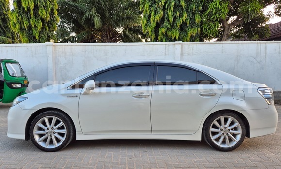 Buy Import Toyota Sai White Car in Dar es Salaam in Dar es Salaam Buy Import Toyota Sai White Car in Dar es Salaam in Dar es Salaam