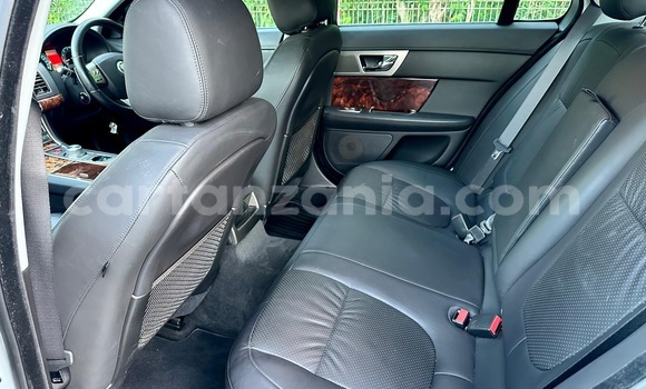 Nunua Imported Jaguar F-Pace Fedha Gari ndani ya Dar es Salaam nchini Dar es Salaam Nunua Imported Jaguar F-Pace Fedha Gari ndani ya Dar es Salaam nchini Dar es Salaam