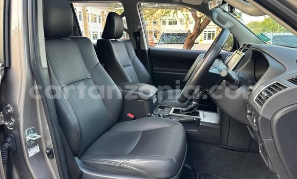 Nunua Imported Toyota Land Cruiser Prado Nyingine Gari ndani ya Dar es Salaam nchini Dar es Salaam Nunua Imported Toyota Land Cruiser Prado Nyingine Gari ndani ya Dar es Salaam nchini Dar es Salaam