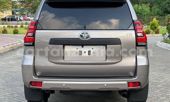 Nunua Imported Toyota Land Cruiser Prado Nyingine Gari ndani ya Dar es Salaam nchini Dar es Salaam Nunua Imported Toyota Land Cruiser Prado Nyingine Gari ndani ya Dar es Salaam nchini Dar es Salaam
