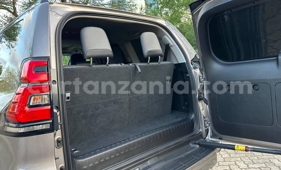 Nunua Imported Toyota Land Cruiser Prado Nyingine Gari ndani ya Dar es Salaam nchini Dar es Salaam Nunua Imported Toyota Land Cruiser Prado Nyingine Gari ndani ya Dar es Salaam nchini Dar es Salaam
