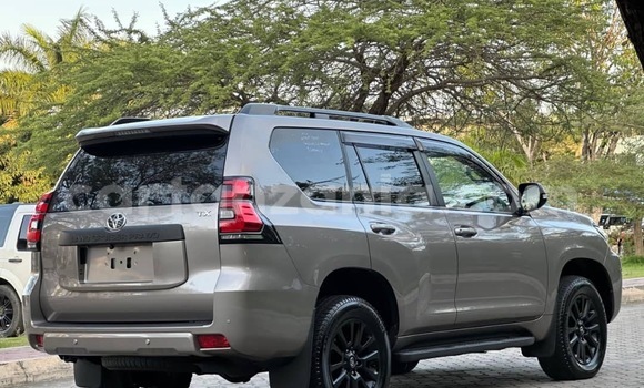 Nunua Imported Toyota Land Cruiser Prado Nyingine Gari ndani ya Dar es Salaam nchini Dar es Salaam Nunua Imported Toyota Land Cruiser Prado Nyingine Gari ndani ya Dar es Salaam nchini Dar es Salaam