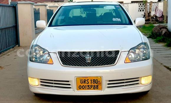 Nunua Imported Toyota Crown Nyeupe Gari ndani ya Dar es Salaam nchini Dar es Salaam Nunua Imported Toyota Crown Nyeupe Gari ndani ya Dar es Salaam nchini Dar es Salaam
