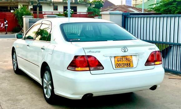 Nunua Imported Toyota Crown Nyeupe Gari ndani ya Dar es Salaam nchini Dar es Salaam Nunua Imported Toyota Crown Nyeupe Gari ndani ya Dar es Salaam nchini Dar es Salaam