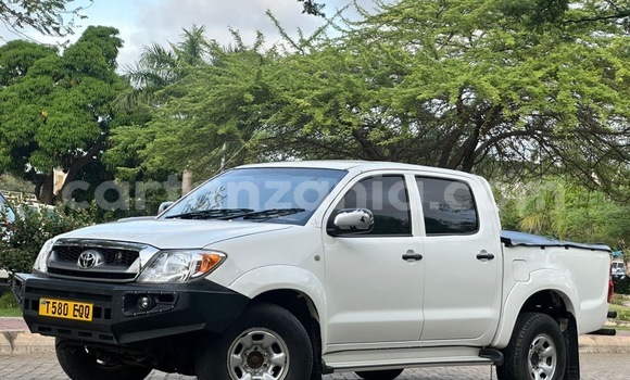 Buy Used Toyota Hiluxe VIGO White Car in Dar es Salaam in Dar es Salaam Buy Used Toyota Hiluxe VIGO White Car in Dar es Salaam in Dar es Salaam