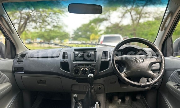 Buy Used Toyota Hiluxe VIGO White Car in Dar es Salaam in Dar es Salaam Buy Used Toyota Hiluxe VIGO White Car in Dar es Salaam in Dar es Salaam