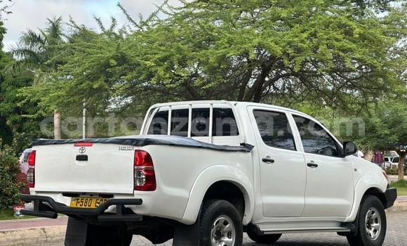 Buy Used Toyota Hiluxe VIGO White Car in Dar es Salaam in Dar es Salaam Buy Used Toyota Hiluxe VIGO White Car in Dar es Salaam in Dar es Salaam