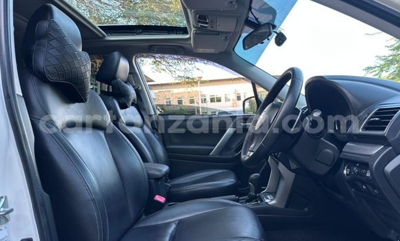 Nunua Ilio tumika Subaru Forester Nyeupe Gari ndani ya Dar es Salaam nchini Dar es Salaam Nunua Ilio tumika Subaru Forester Nyeupe Gari ndani ya Dar es Salaam nchini Dar es Salaam