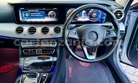 Nunua Ilio tumika MercedesâBenz EâClass Fedha Gari ndani ya Dar es Salaam nchini Dar es Salaam Nunua Ilio tumika MercedesâBenz EâClass Fedha Gari ndani ya Dar es Salaam nchini Dar es Salaam