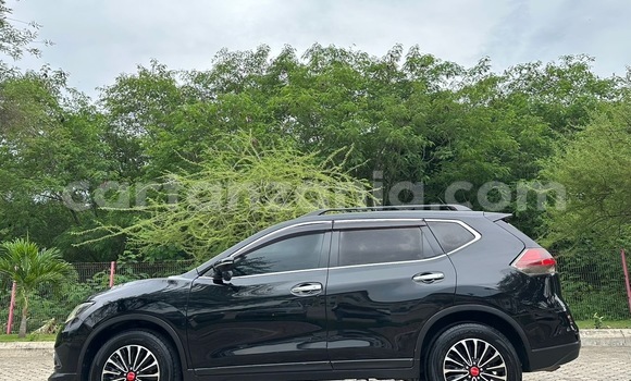 Nunua Ilio tumika Nissan XâTrail Nyeusi Gari ndani ya Dar es Salaam nchini Dar es Salaam Nunua Ilio tumika Nissan XâTrail Nyeusi Gari ndani ya Dar es Salaam nchini Dar es Salaam
