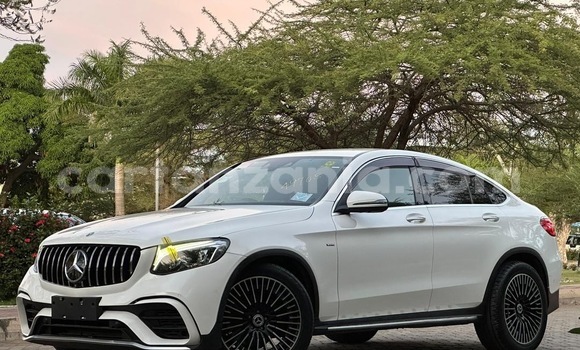 Nunua Imported MercedesâBenz GLC Coupe Nyeupe Gari ndani ya Dar es Salaam nchini Dar es Salaam Nunua Imported MercedesâBenz GLC Coupe Nyeupe Gari ndani ya Dar es Salaam nchini Dar es Salaam