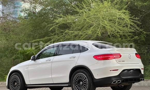 Nunua Imported MercedesâBenz GLC Coupe Nyeupe Gari ndani ya Dar es Salaam nchini Dar es Salaam Nunua Imported MercedesâBenz GLC Coupe Nyeupe Gari ndani ya Dar es Salaam nchini Dar es Salaam