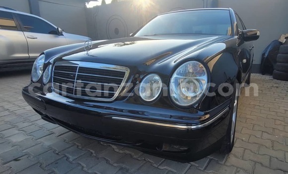 Buy Used Mercedes-Benz E200 Brown Car in Dar es Salaam in Dar es Salaam