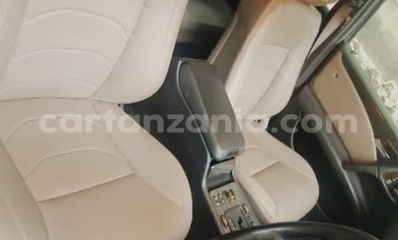 Nunua Ilio tumika Mercedes-Benz E200 Brown Gari ndani ya Dar es Salaam nchini Dar es Salaam Nunua Ilio tumika Mercedes-Benz E200 Brown Gari ndani ya Dar es Salaam nchini Dar es Salaam