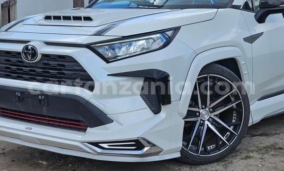 Buy Import Toyota RAV4 White Car in Dar es Salaam in Dar es Salaam Buy Import Toyota RAV4 White Car in Dar es Salaam in Dar es Salaam