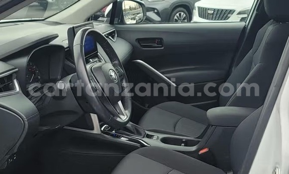Buy Used Toyota Corolla Cross White Car in Dar es Salaam in Dar es Salaam Buy Used Toyota Corolla Cross White Car in Dar es Salaam in Dar es Salaam