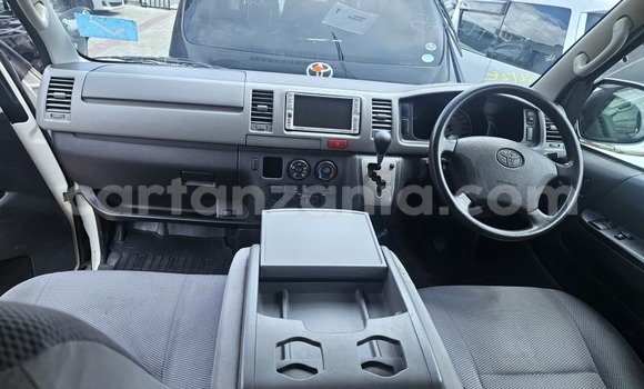 Buy Import Toyota Hiace White Car in Dar es Salaam in Dar es Salaam Buy Import Toyota Hiace White Car in Dar es Salaam in Dar es Salaam