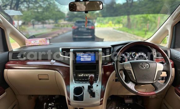 Nunua Ilio tumika Toyota Alphard Nyeusi Gari ndani ya Dar es Salaam nchini Dar es Salaam Nunua Ilio tumika Toyota Alphard Nyeusi Gari ndani ya Dar es Salaam nchini Dar es Salaam