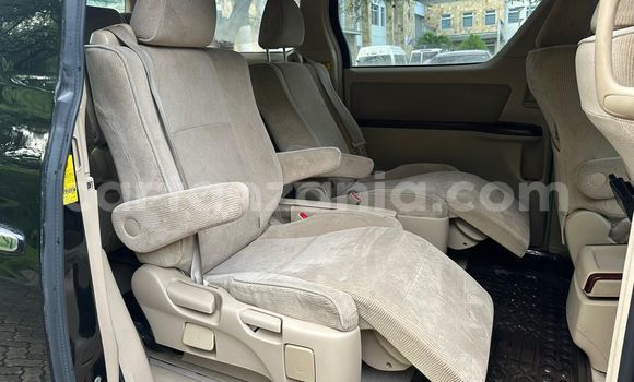 Nunua Ilio tumika Toyota Alphard Nyeusi Gari ndani ya Dar es Salaam nchini Dar es Salaam Nunua Ilio tumika Toyota Alphard Nyeusi Gari ndani ya Dar es Salaam nchini Dar es Salaam