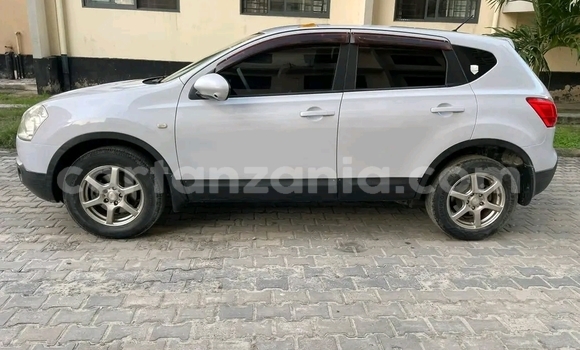 Buy Used Nissan Dualis Black Car in Dar es Salaam in Dar es Salaam